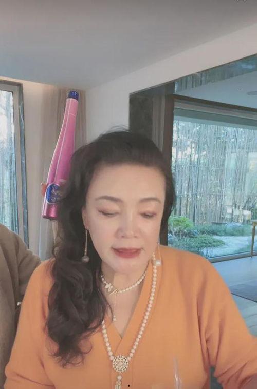 张兰最新直播爆料新闻,最新爆料引发热议